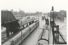 utopený pantograf na osobním nádraží - Ostrava hl.n. 9.7.1997 - foto Mojmír Leštinský