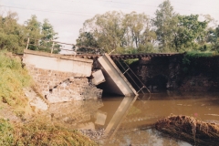 zborcený most u Suchdolu nad Odrou 13.7.1997 - foto Mojmír Leštinský