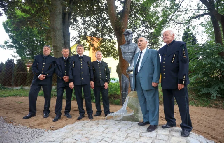 Nově otevřený park horníků v Bystřici nad Pernštejnem