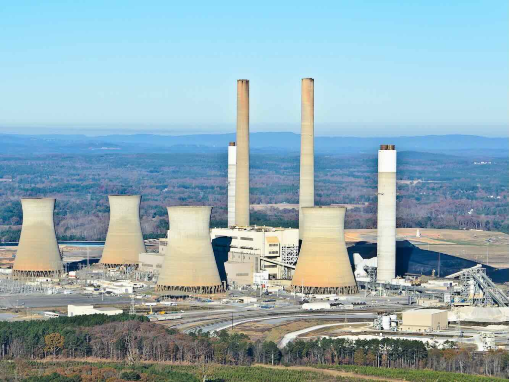 V amerických elektrárnách leží nespálené uhlí za miliardy